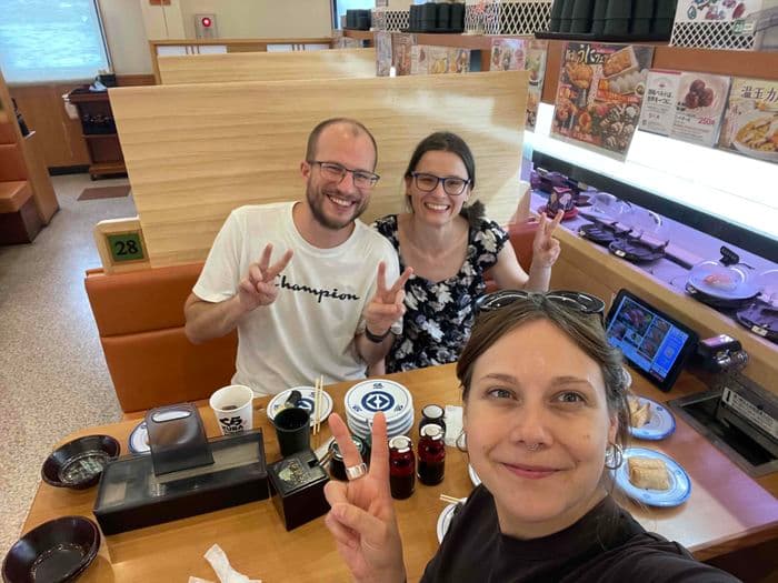 Fließbandsushi in 3 Teilen